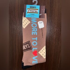 HERSHEY S’MORES NOVELTY CREW SOCKS NWT MEN’S SHOE SIZE 6-12